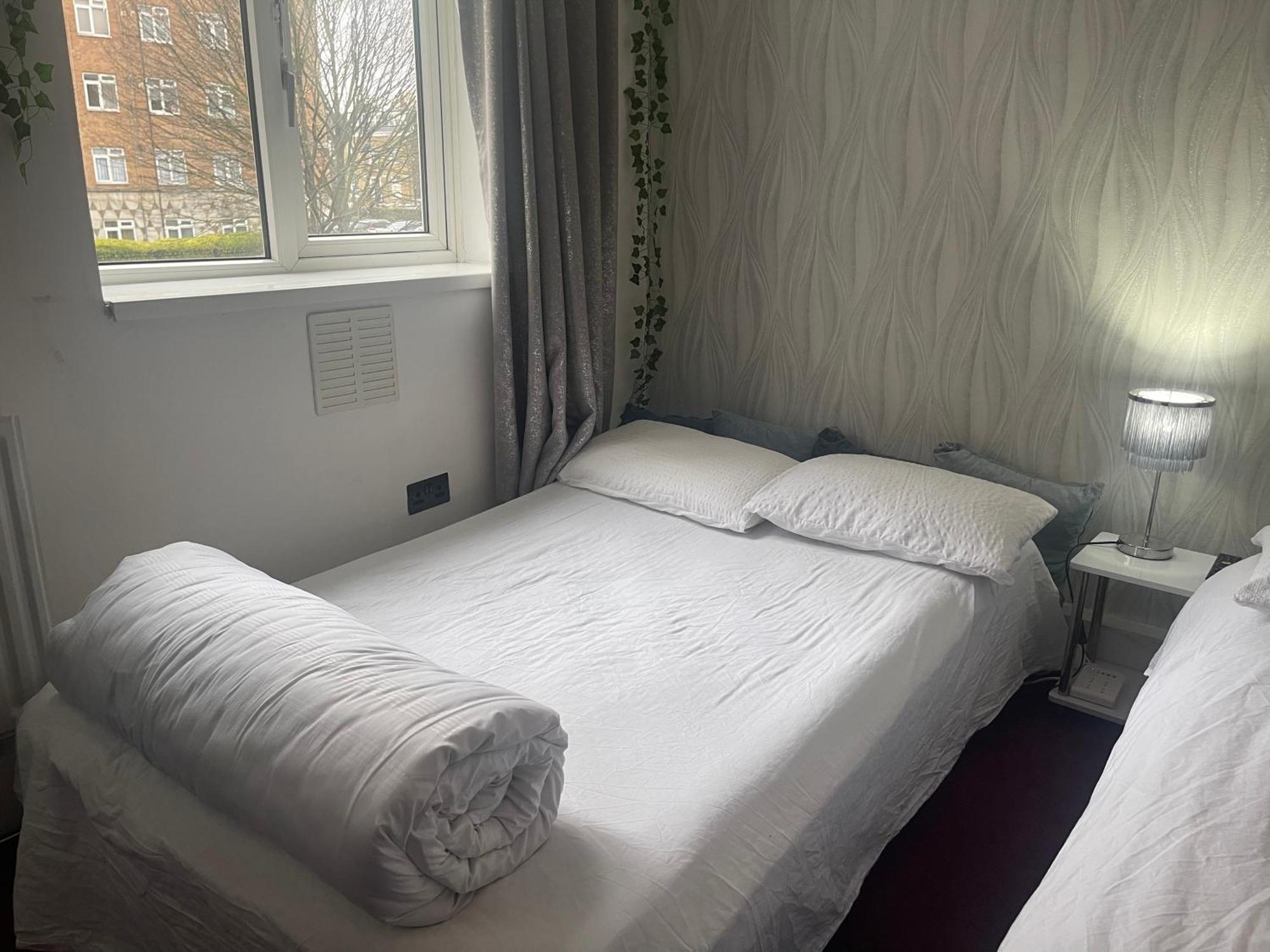 Room With Kitchen In Central London Exterior photo